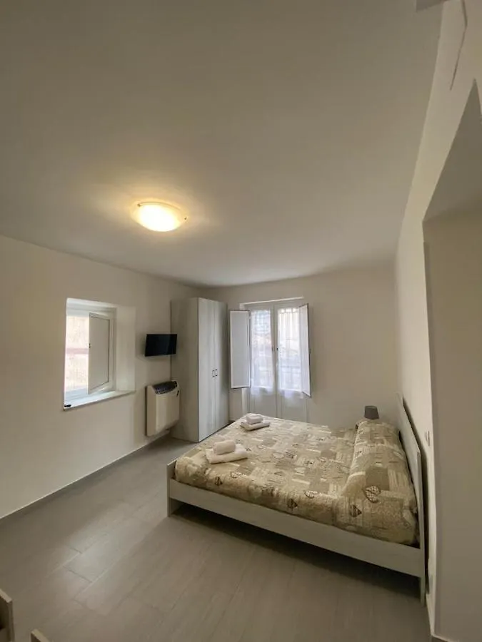 Affittacamere La Casa Dei Nonni Polizzi Generosa Apartment