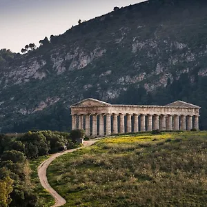 Helimos With Segesta Temple View Near Castellammare Del Golfo Bed & Breakfast